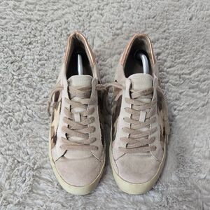 Shu Shop Paula camo sneakers with a metallic star accent size 8.5